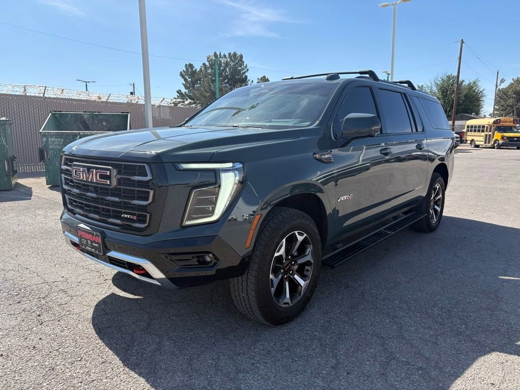 2025 GMC Yukon 4WD AT4 Ultimate AWD's photo