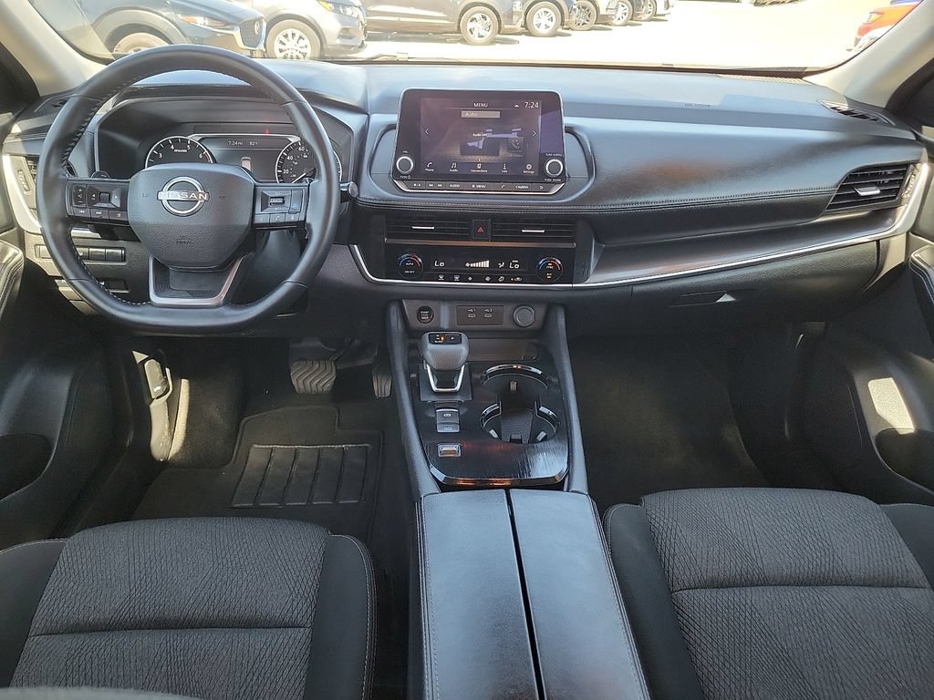 2025 Nissan Rogue SV - Photo 21