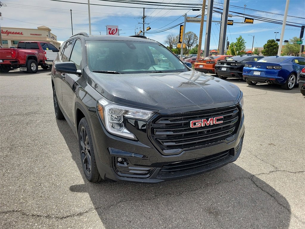 2024 Gmc Terrain SLT photo 2