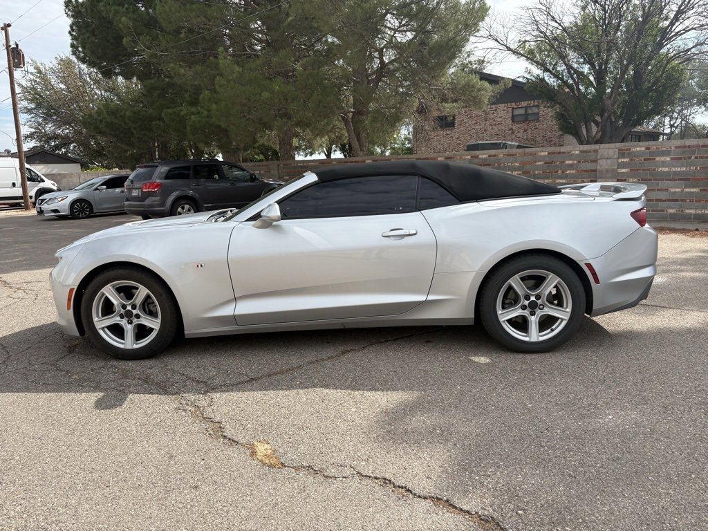 2019 Chevrolet Camaro 1LT photo 2