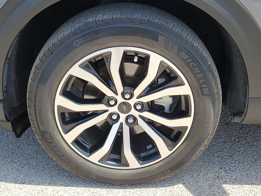 2022 Ford Explorer ST - Photo 17