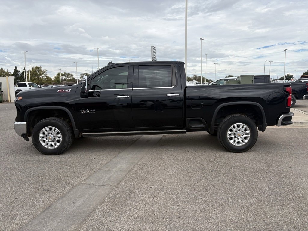2024 Chevrolet Silverado 2500HD LTZ photo 2