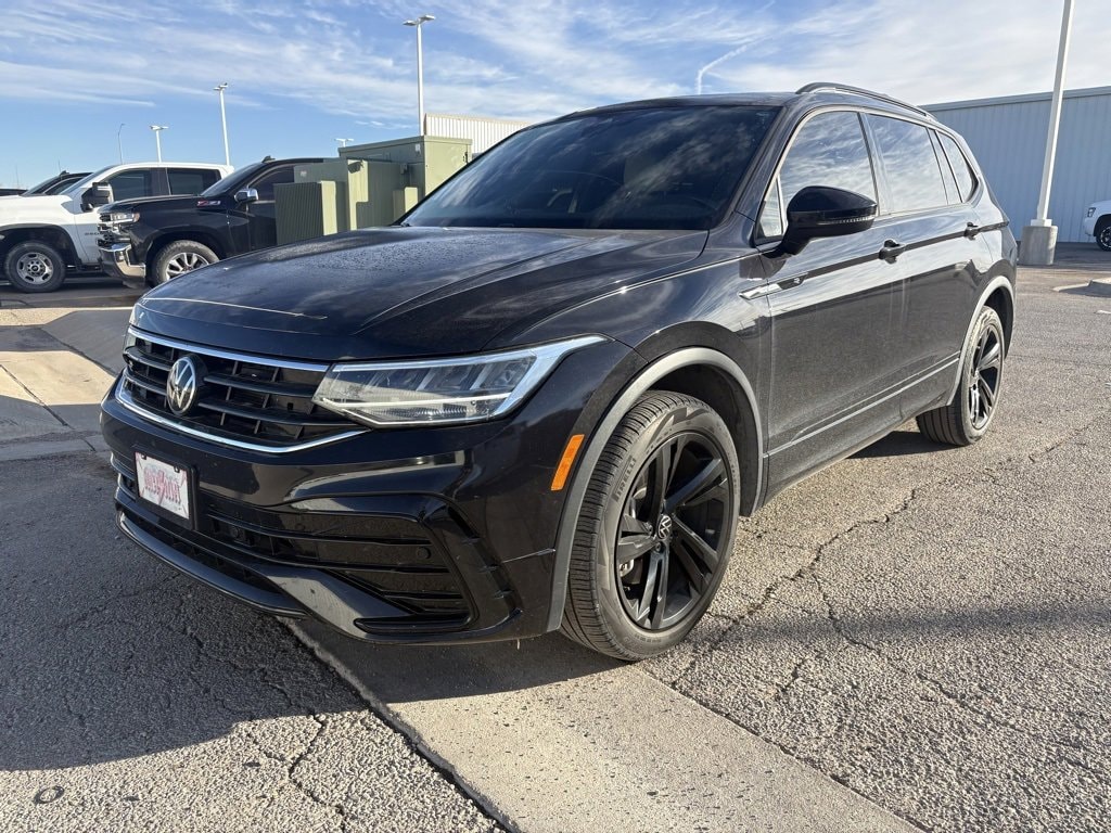 2023 Volkswagen Tiguan SE R-LINE BLACK