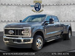 2026 Ford F-350SD Lariat Truck Crew Cab