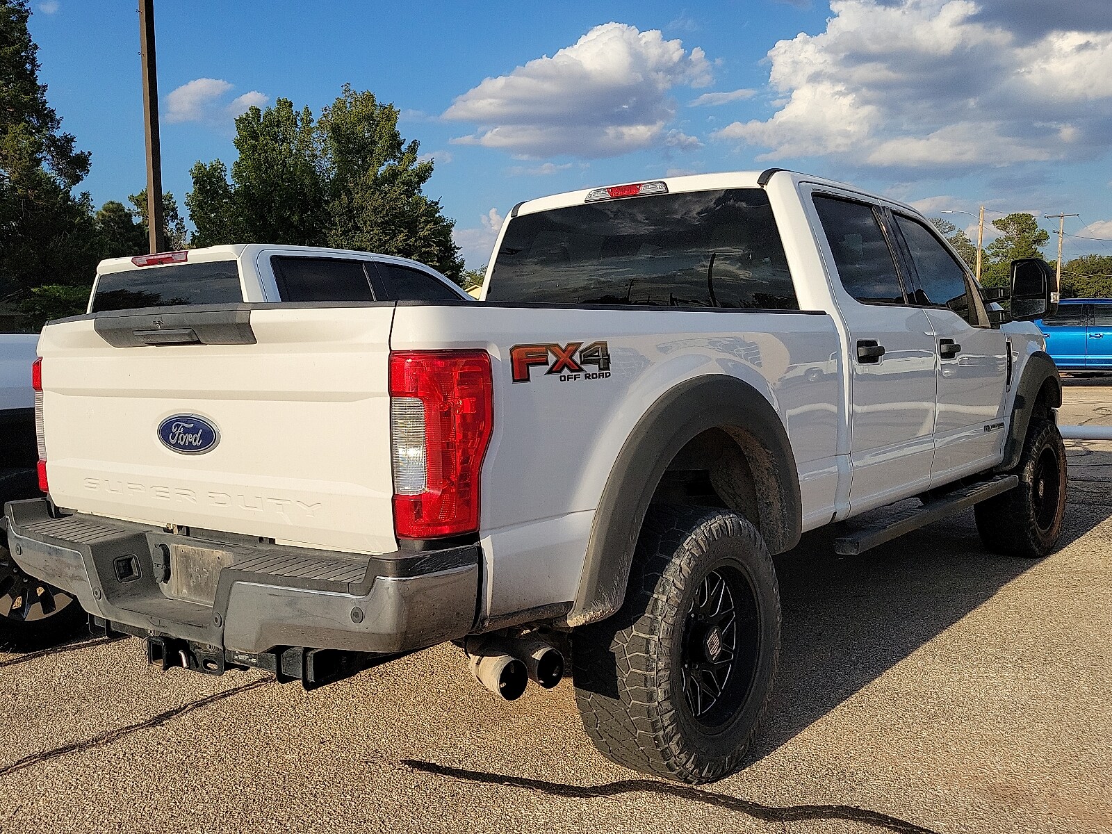 2019 Ford F-250 XLT photo 2