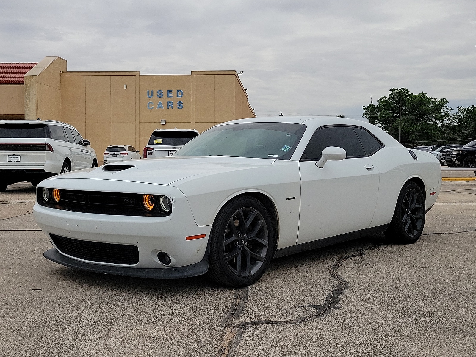 2019 Dodge Challenger R/T's photo