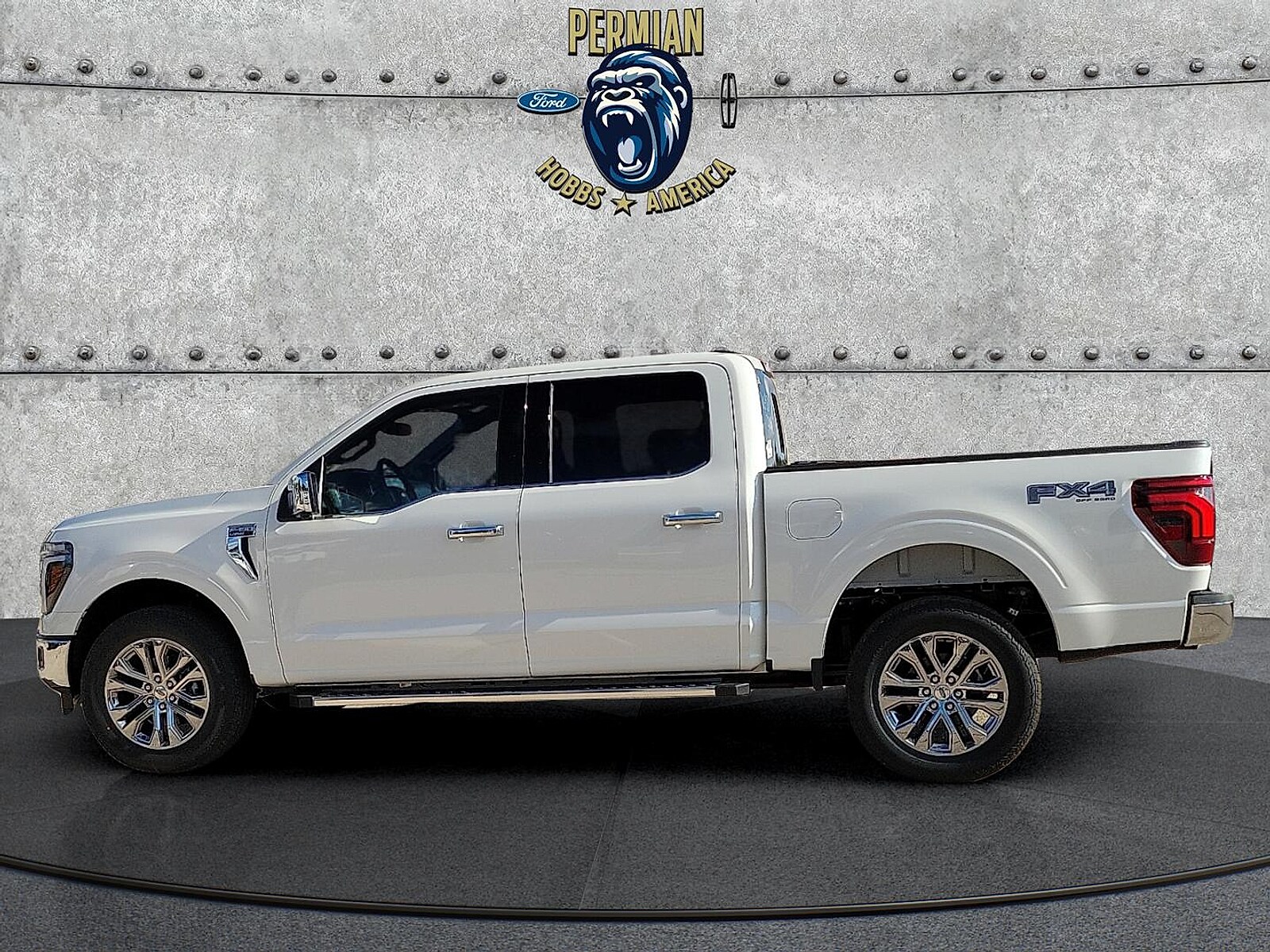 2025 Ford F-150 Lariat photo 2
