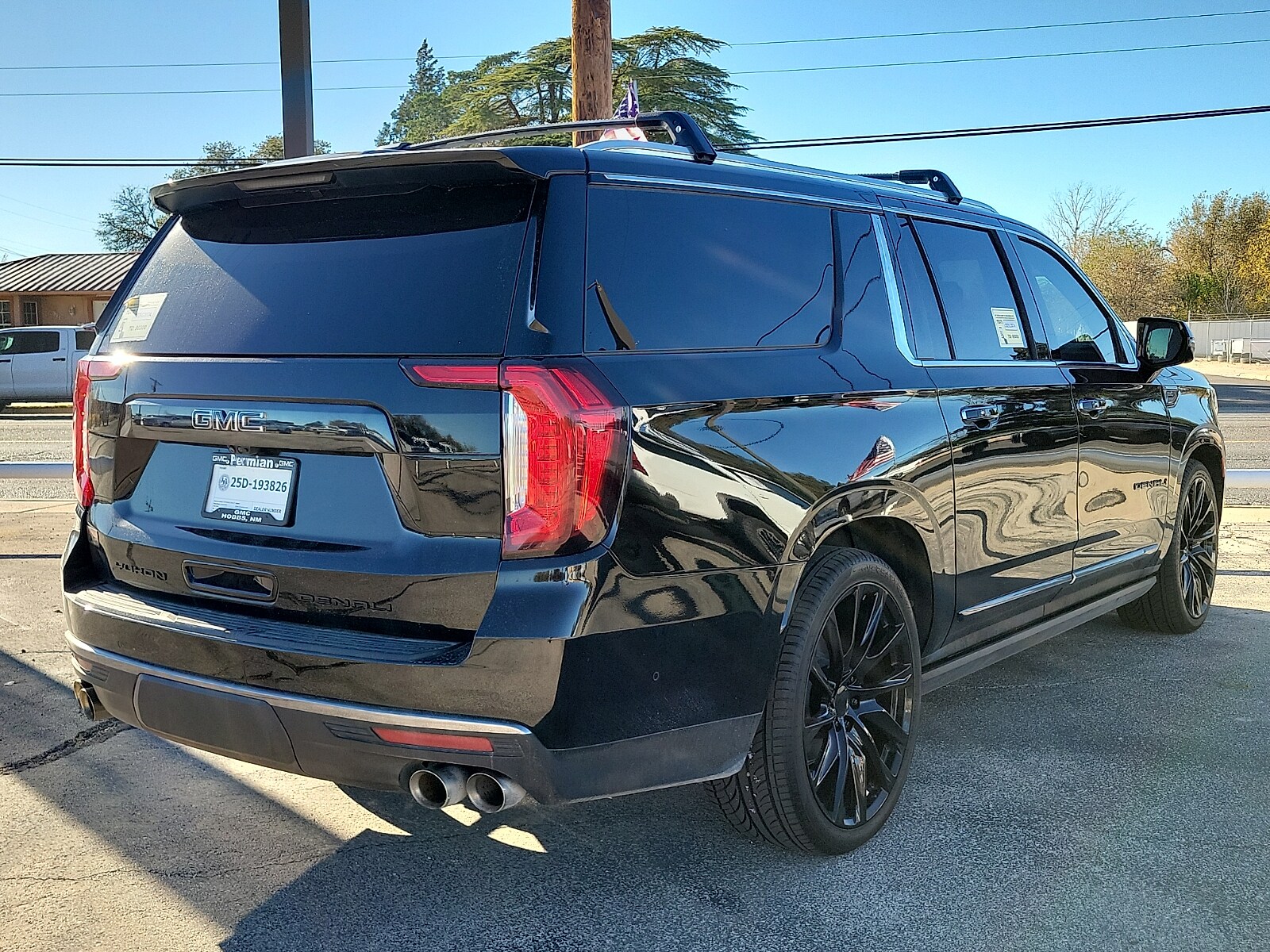 2023 Gmc Yukon XL Denali Ultimate photo 3