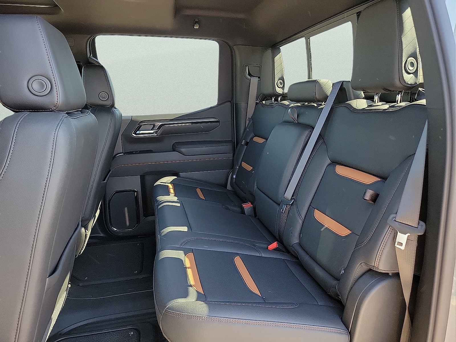 2026 GMC Sierra 1500 AT4 - Photo 8