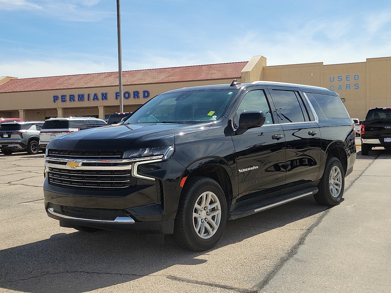 2023 Chevrolet Suburban LT