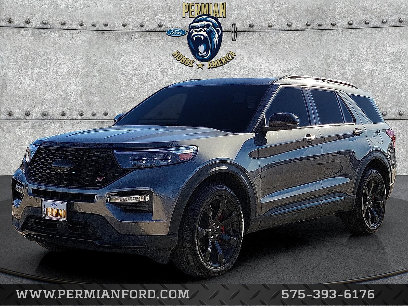 2023 Ford Explorer ST's photo