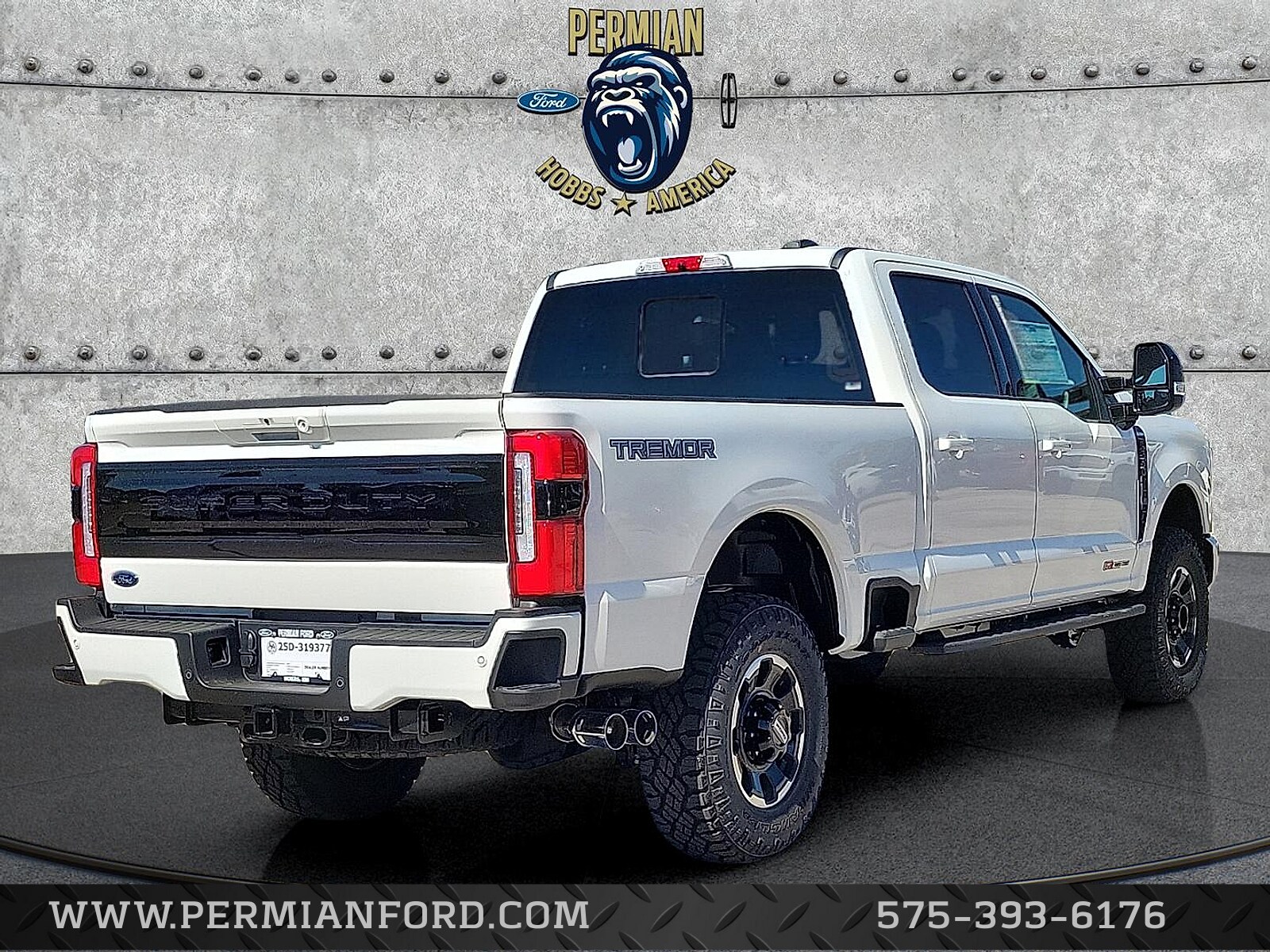 2026 Ford F-350 Platinum photo 4