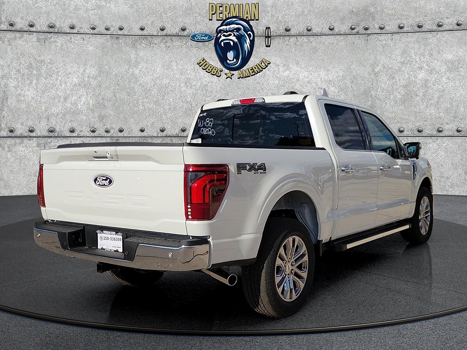 2025 Ford F-150 Lariat photo 3