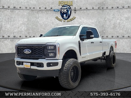2025 Ford F-250 Custom Truck Crew Cab