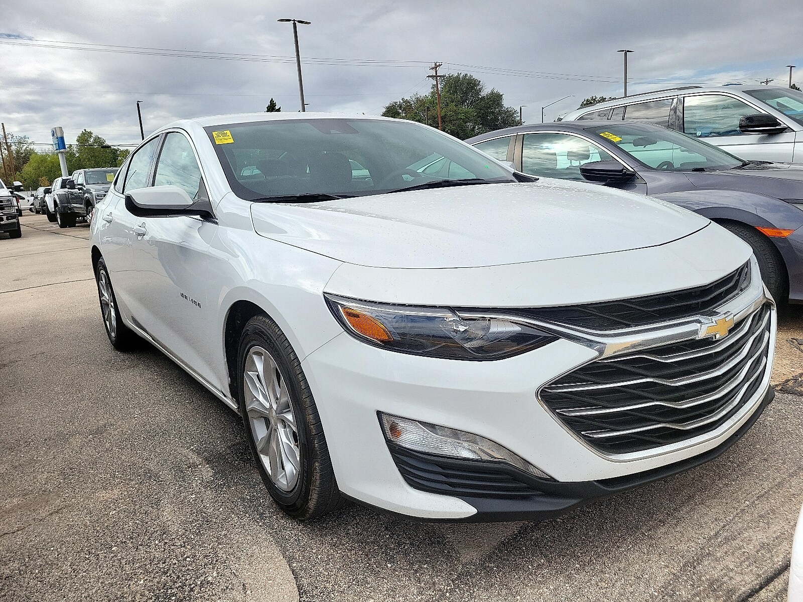 2024 Chevrolet Malibu 1LT photo 3
