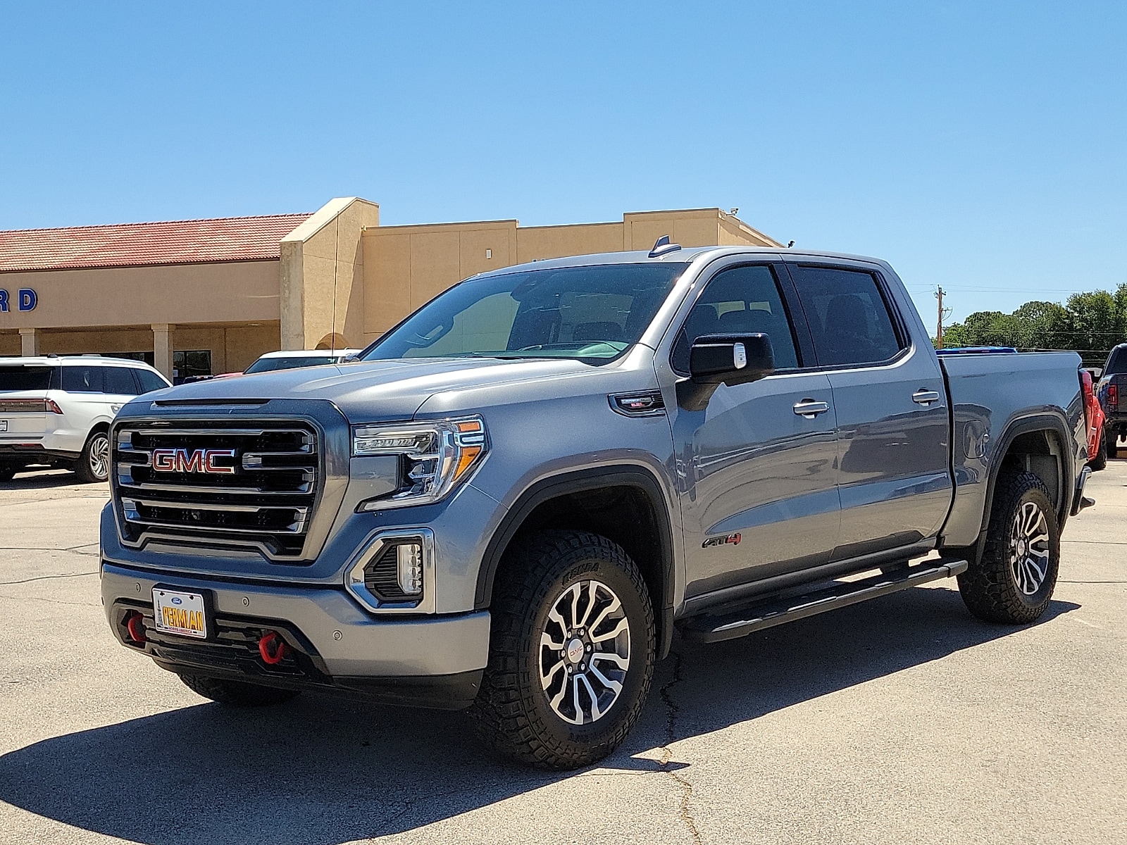 2020 GMC Sierra 4WD Crew Cab Short Box AT4's photo