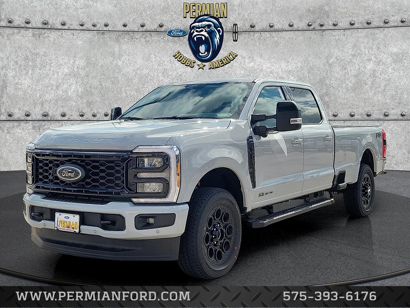 2025 Ford F-350 Super Duty Lariat's photo