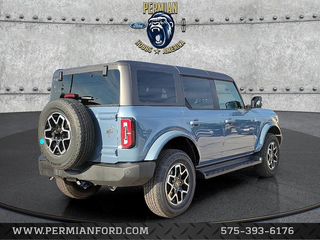 New 2025 Ford Bronco Outer Banks SUV