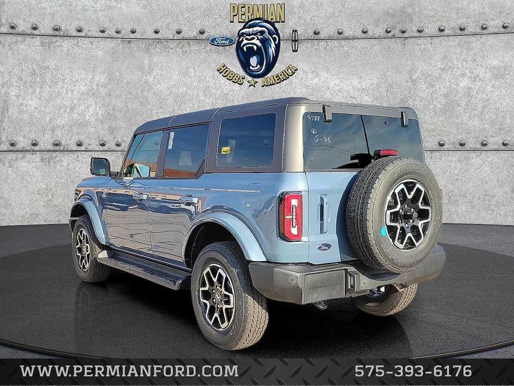 New 2025 Ford Bronco Outer Banks SUV