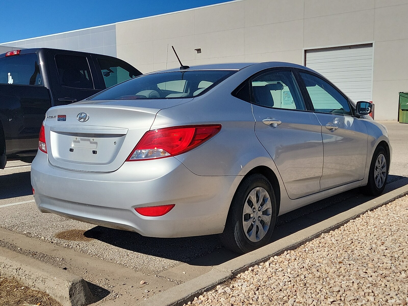 2017 Hyundai Accent SE photo 2