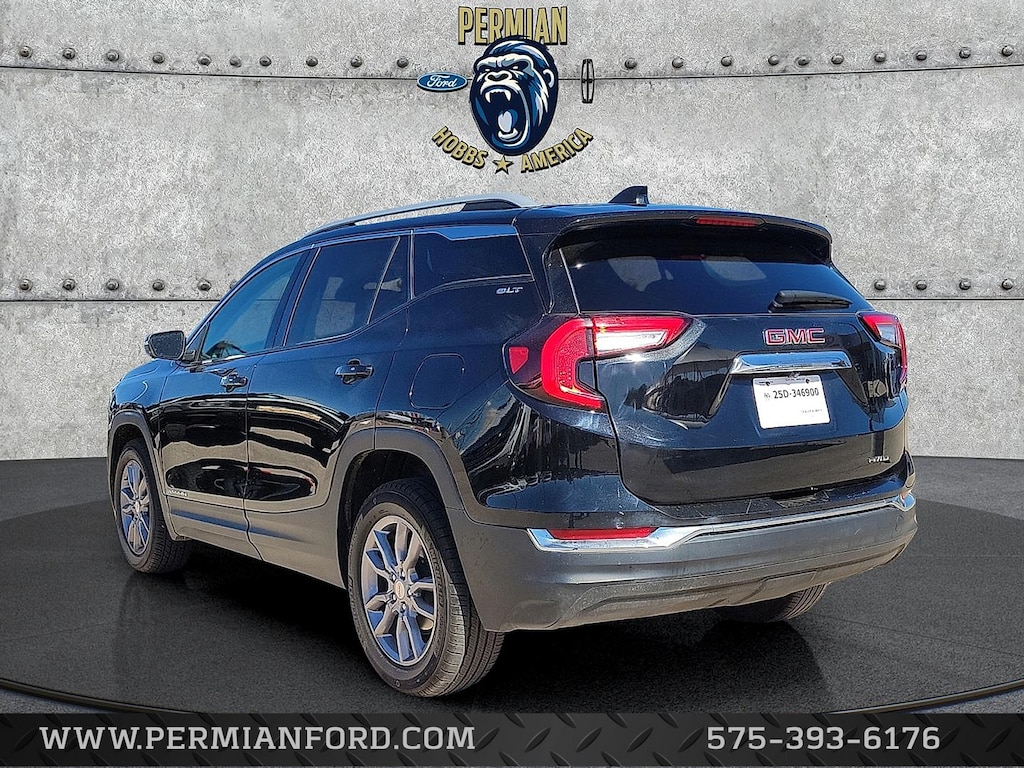 Used 2024 GMC Terrain SLT SUV