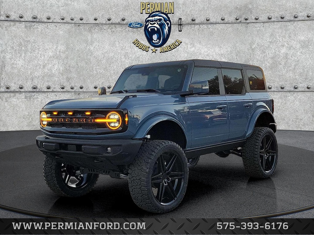 New 2025 Ford Bronco Outer Banks SUV