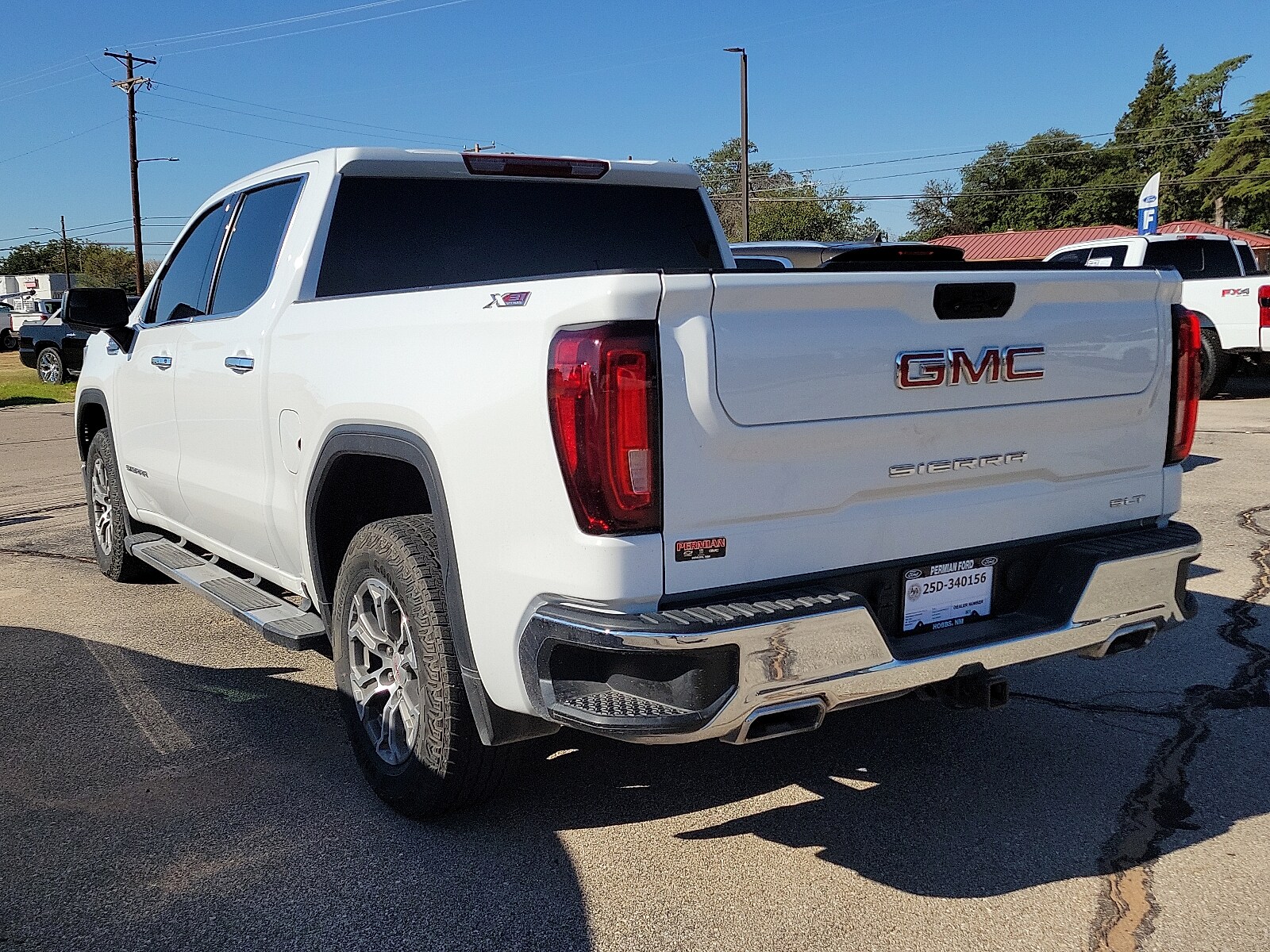 2023 Gmc Sierra SLT photo 2