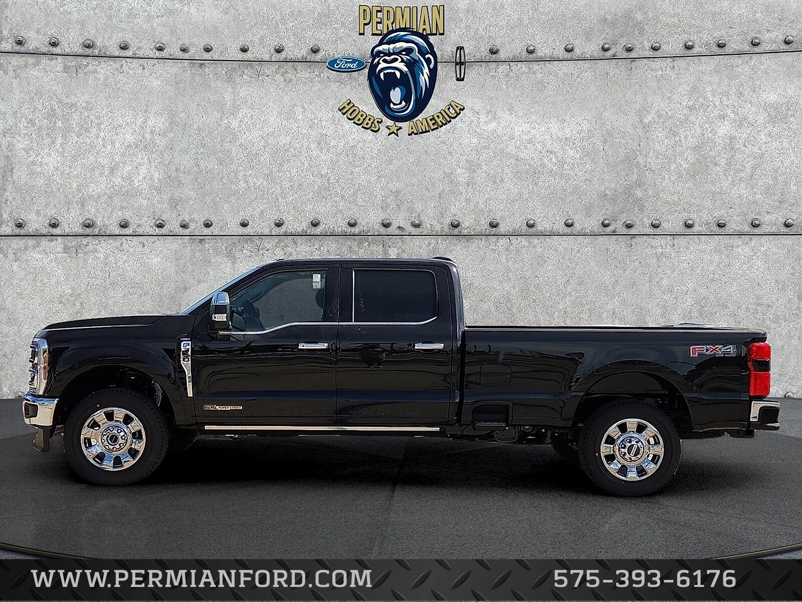 2025 Ford F-350 Lariat photo 2