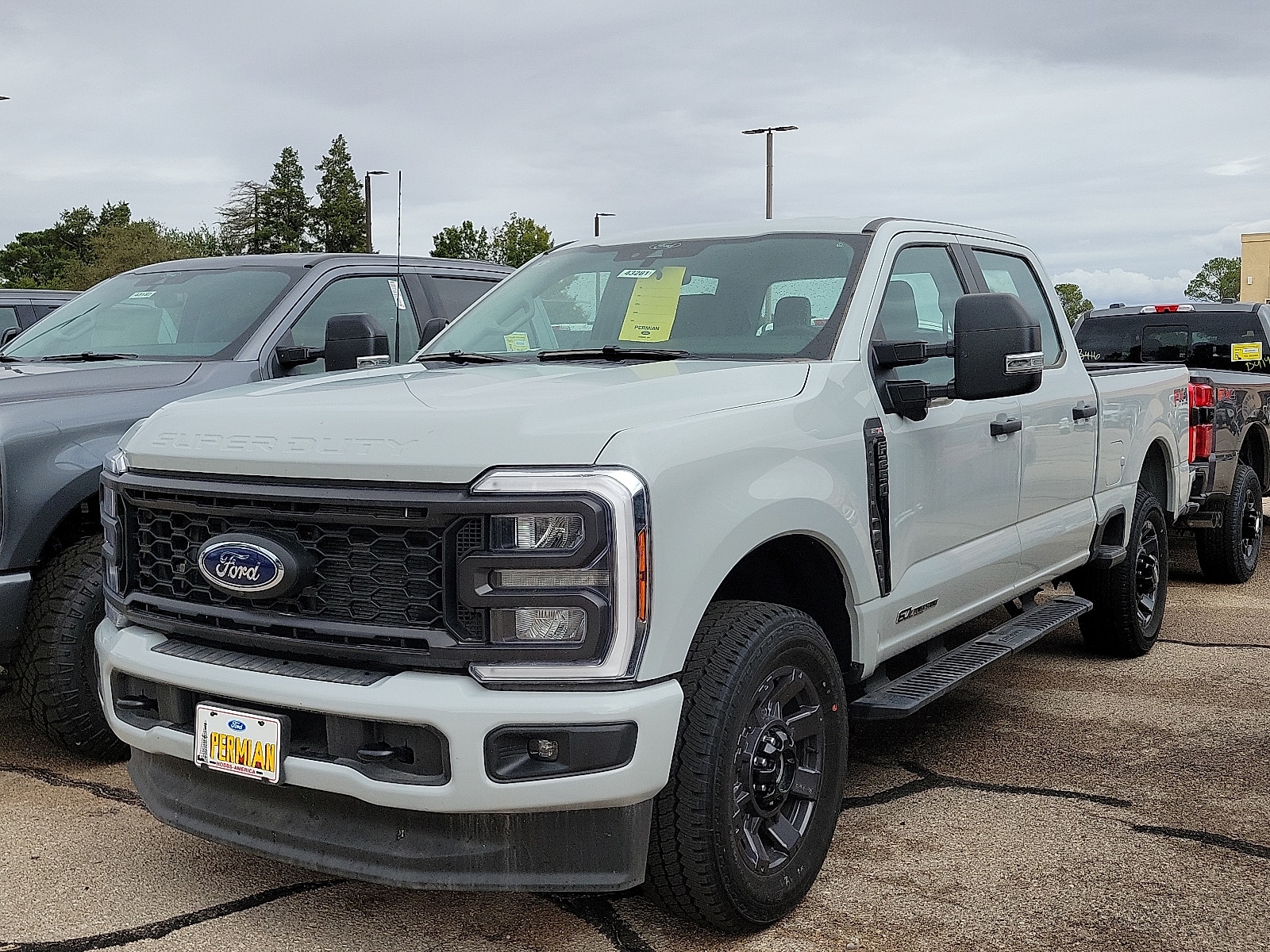 2025 Ford F-250 Super Duty XL's photo