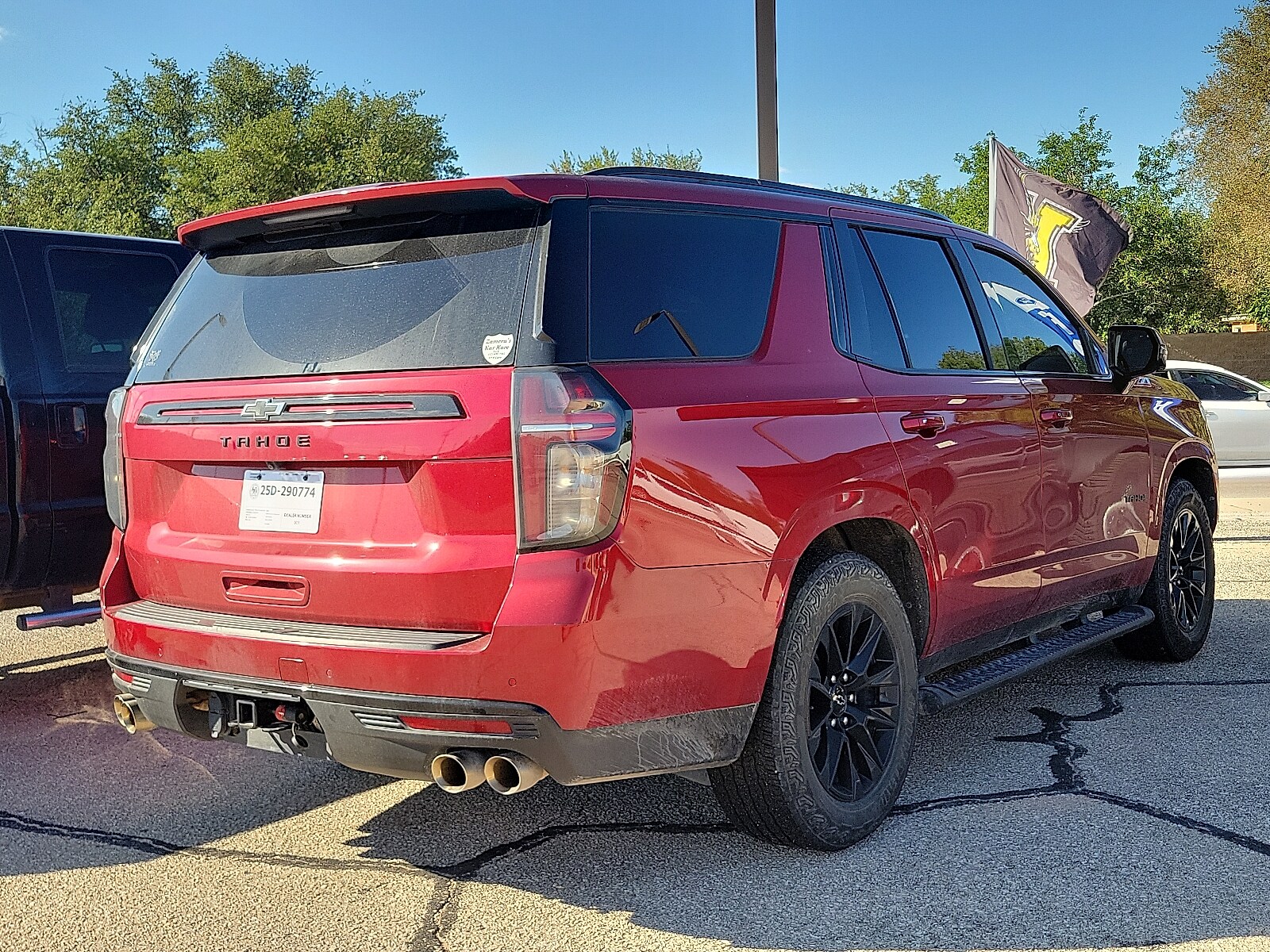 2023 Chevrolet Tahoe Z71 photo 2