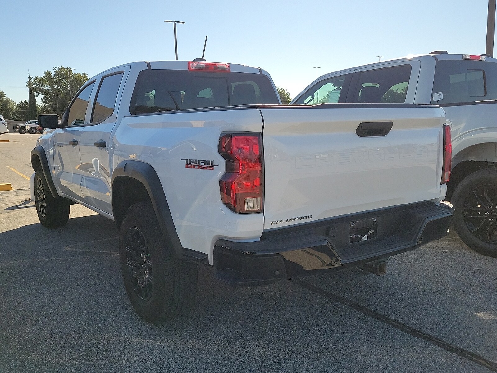 2024 Chevrolet Colorado Trail Boss photo 2