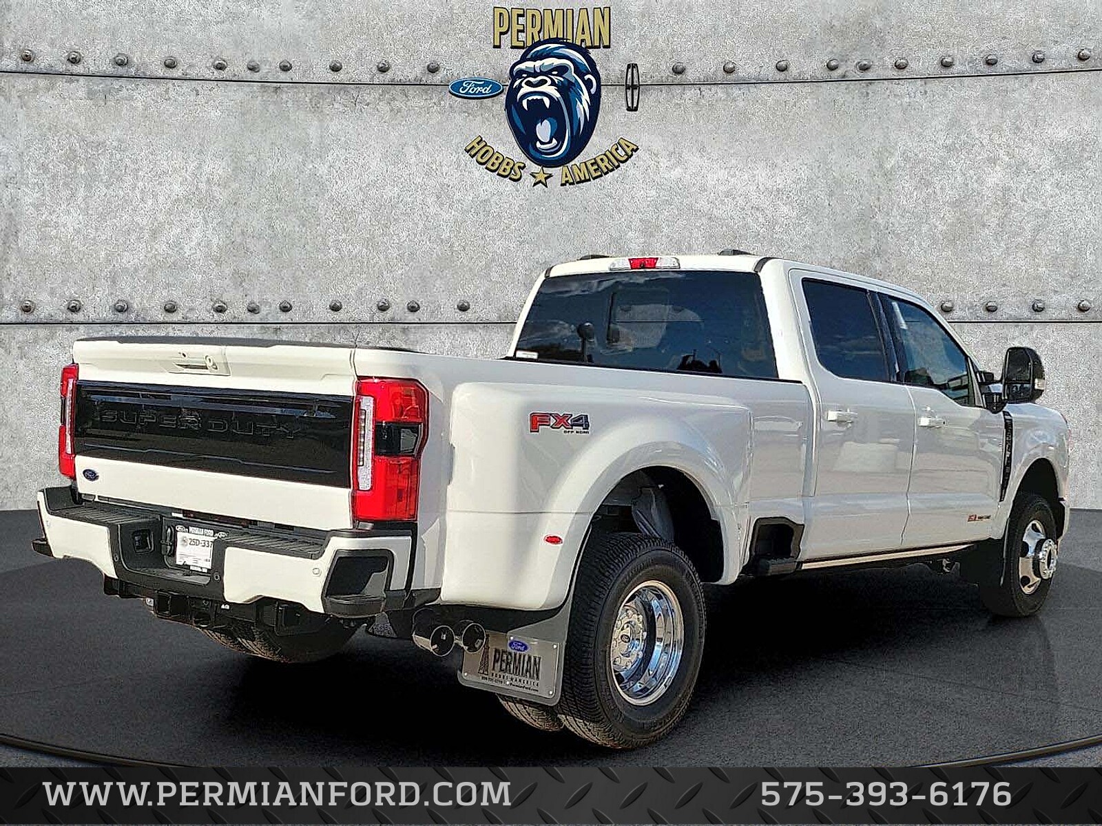 2026 Ford F-350 Platinum photo 2