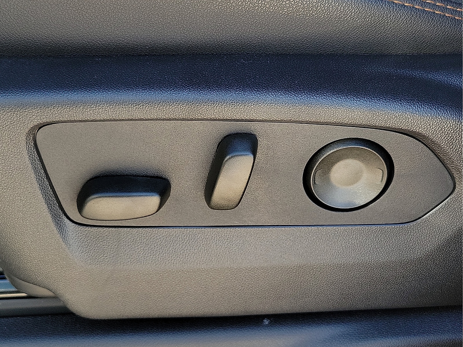 2026 GMC Sierra 1500 AT4 - Photo 13