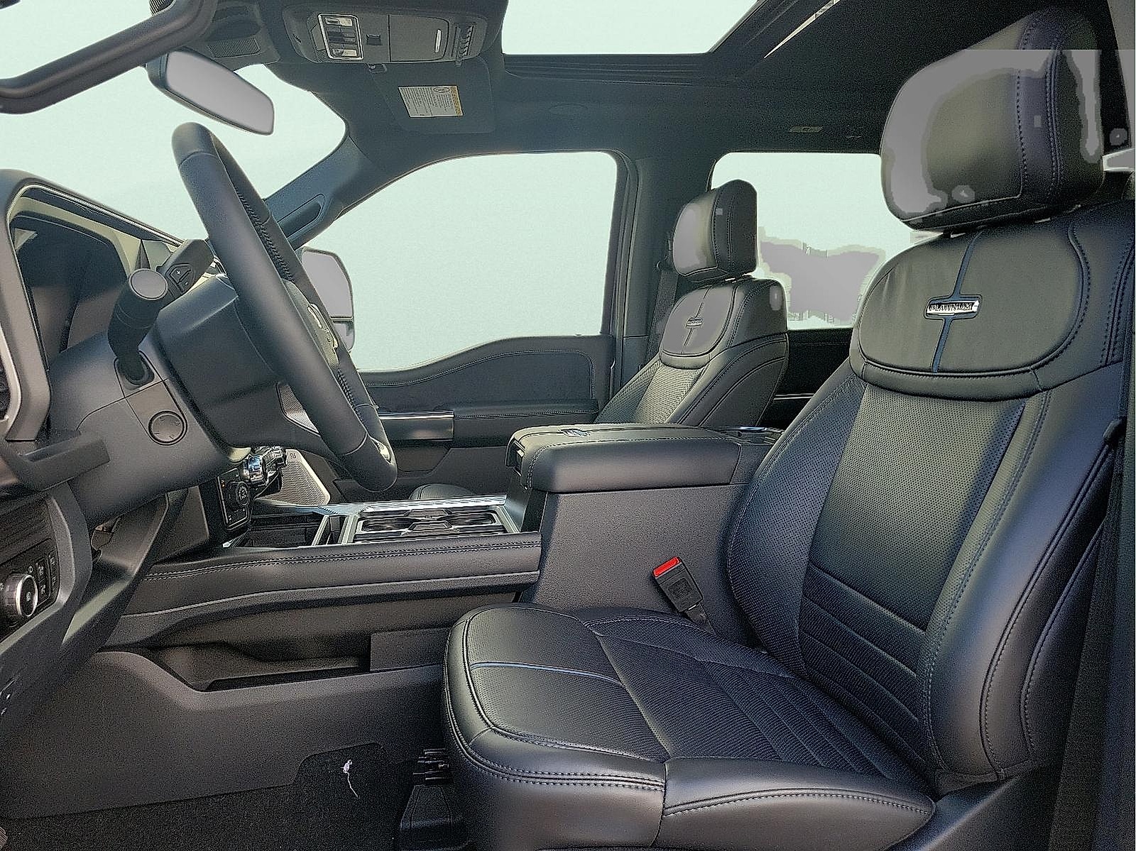 2025 Ford F-250 Super Duty Platinum - Photo 12
