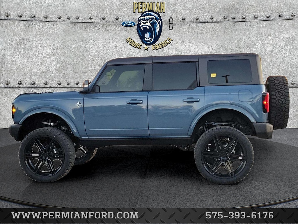 New 2025 Ford Bronco Outer Banks SUV