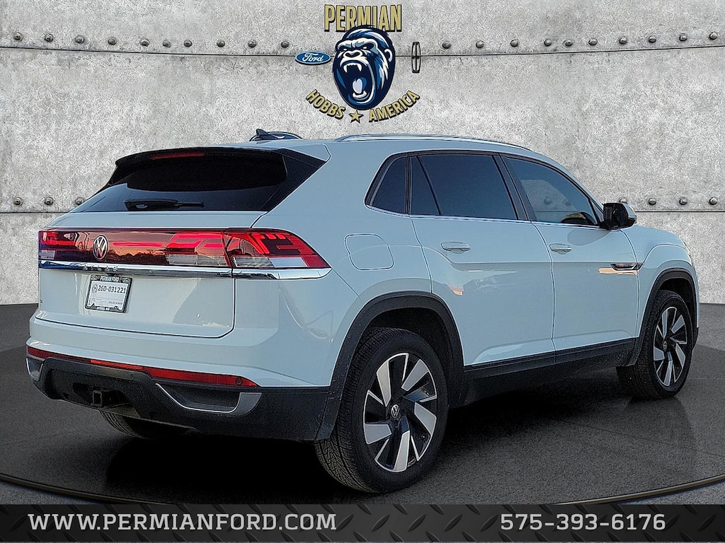 Used 2024 Volkswagen Atlas Cross Sport 2.0T SE w/Technology SUV