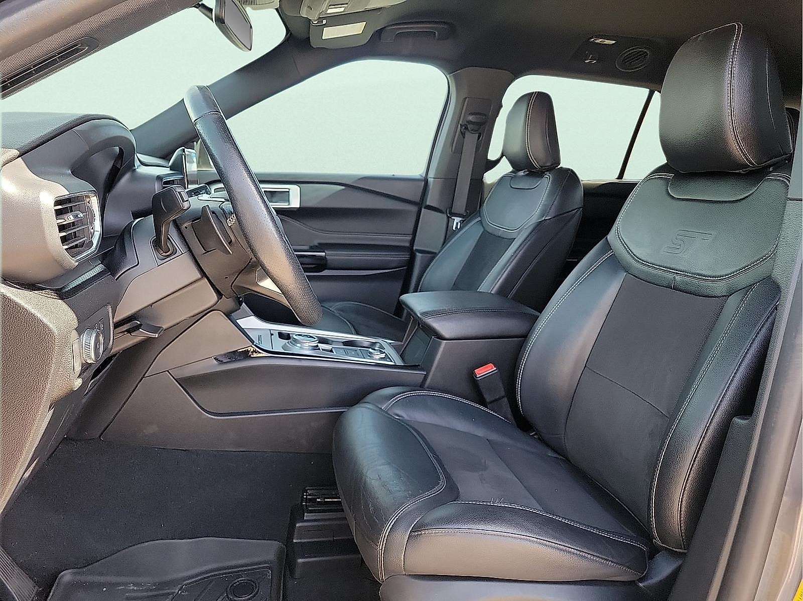 2022 Ford Explorer ST - Photo 12
