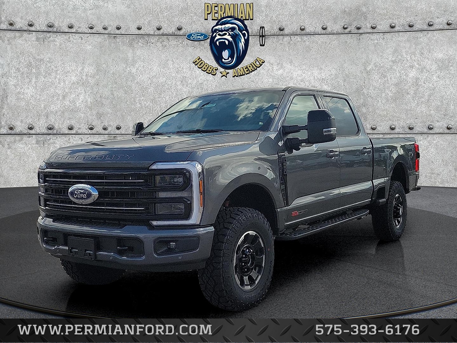 2025 Ford F-250 Super Duty Platinum's photo