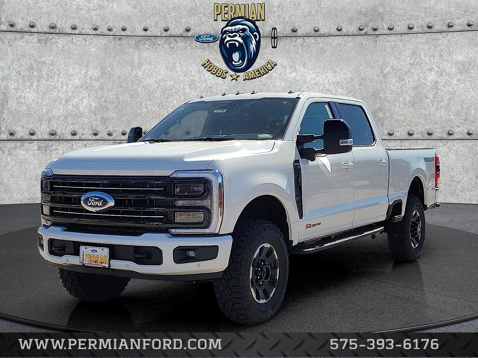 2026 Ford F-350 Super Duty Platinum's photo