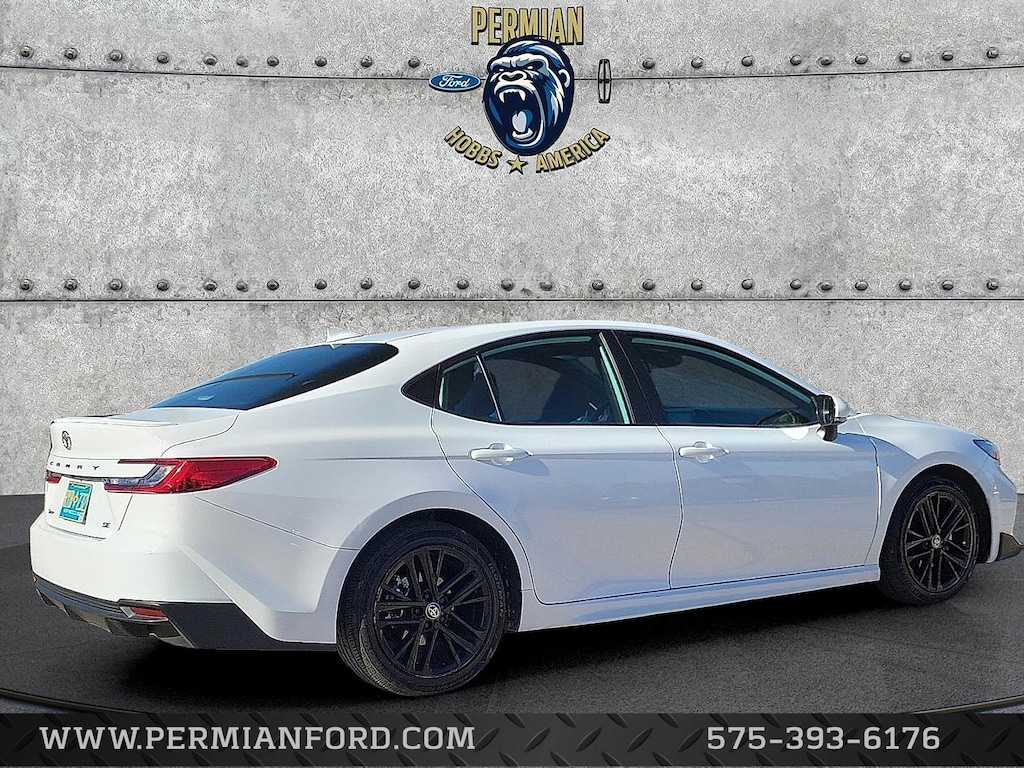 Used 2025 Toyota Camry SE Sedan