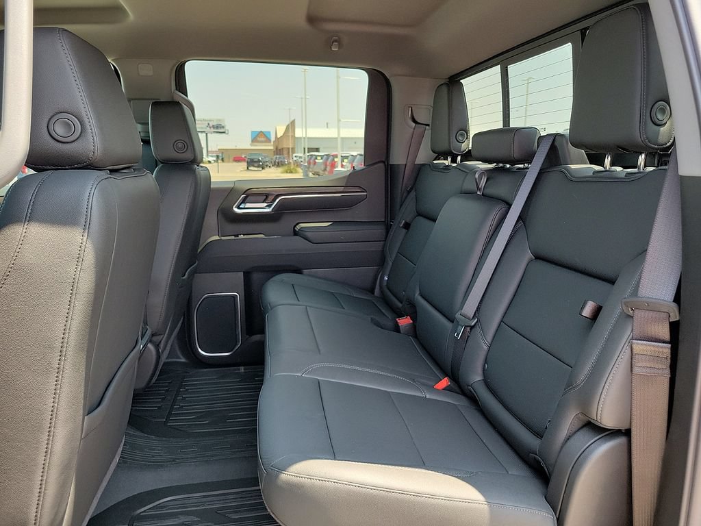2026 GMC Sierra 1500 SLT - Photo 18