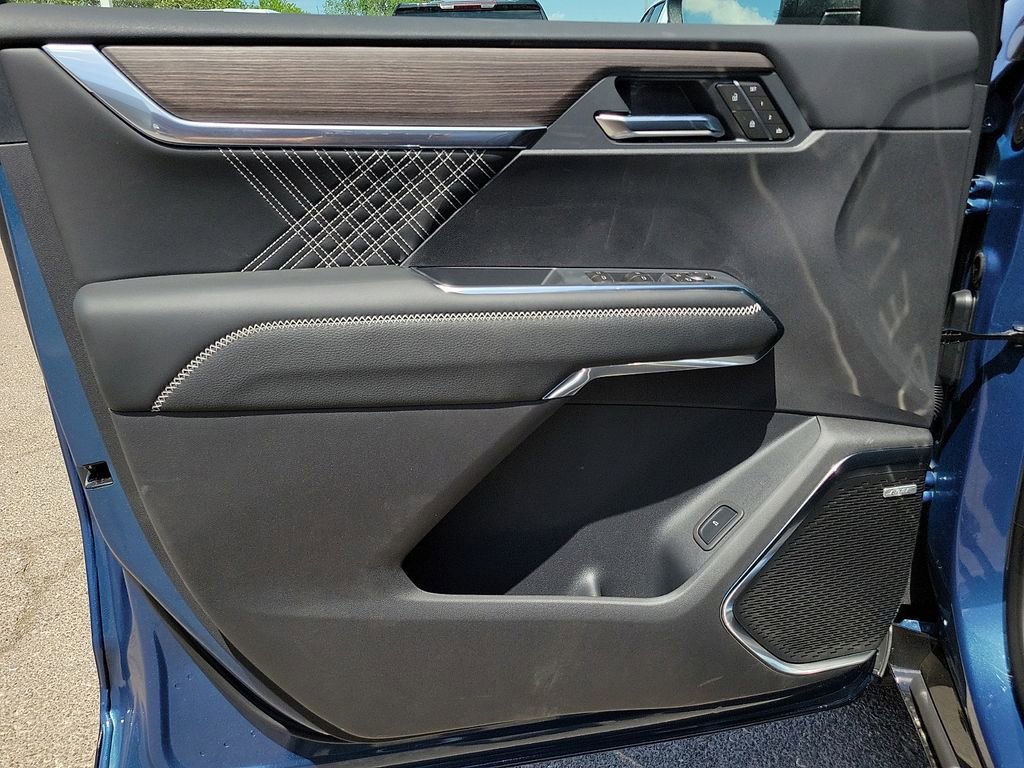 2026 GMC Acadia Denali - Photo 18
