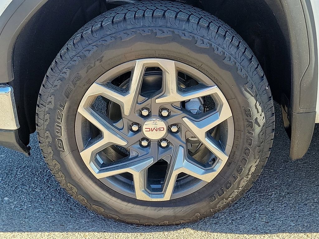 2026 GMC Sierra 1500 SLT - Photo 14