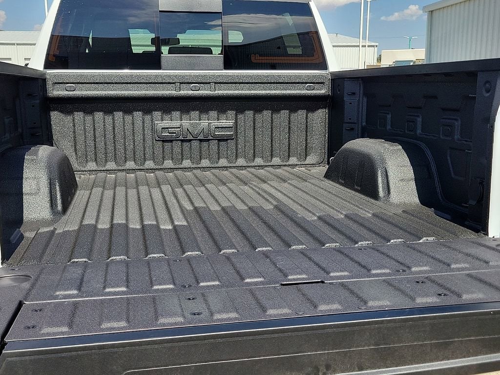 2026 GMC Sierra 1500 SLT - Photo 15