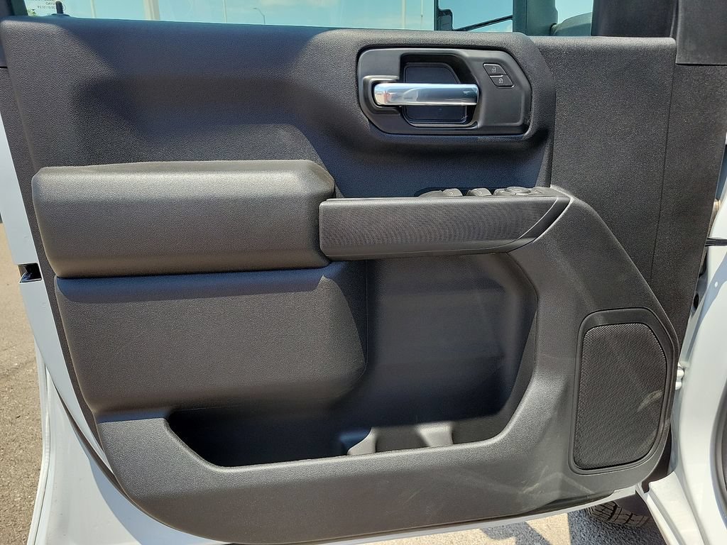 2026 GMC Sierra 3500 Chassis Cab Pro - Photo 22