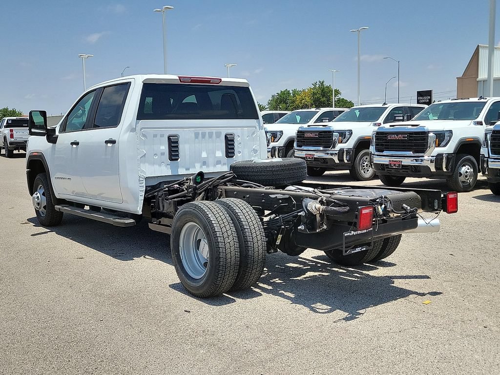 2026 GMC Sierra 3500 Chassis Cab Pro - Photo 8