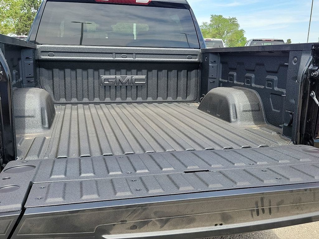 2026 GMC Sierra 1500 SLT - Photo 15
