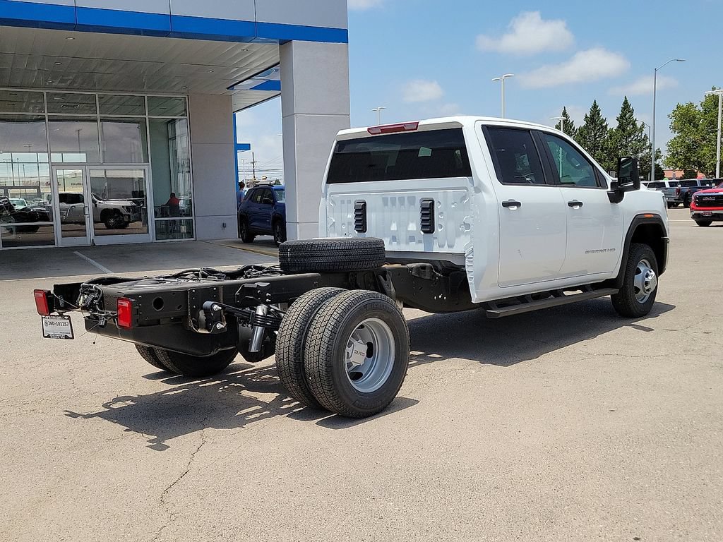 2026 GMC Sierra 3500 Chassis Cab Pro - Photo 13