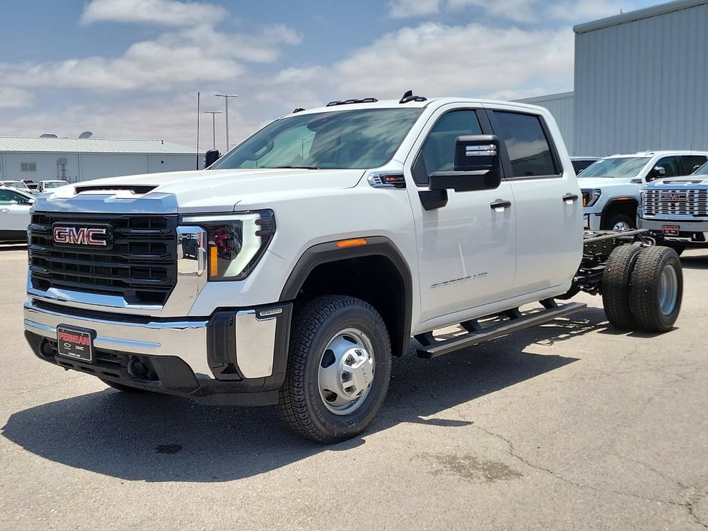 2026 GMC Sierra 3500 Chassis Cab Pro - Photo 6