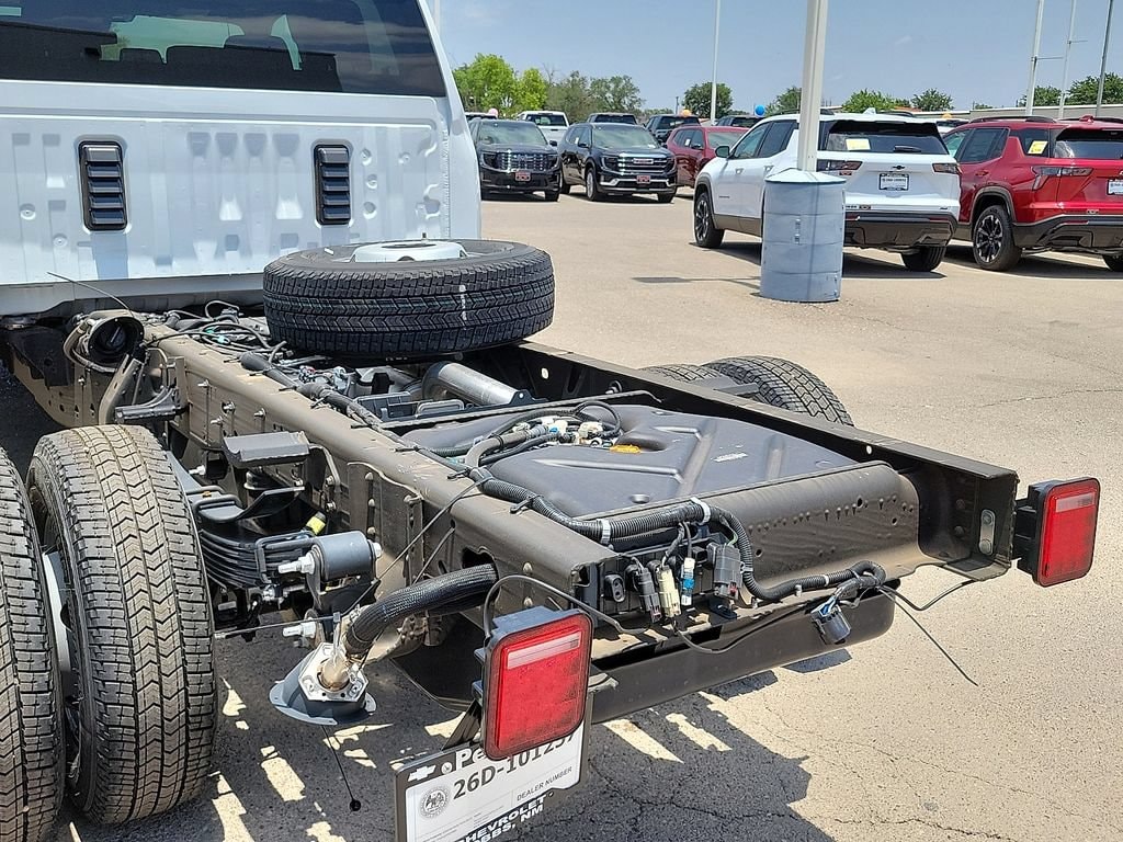 2026 GMC Sierra 3500 Chassis Cab Pro - Photo 18